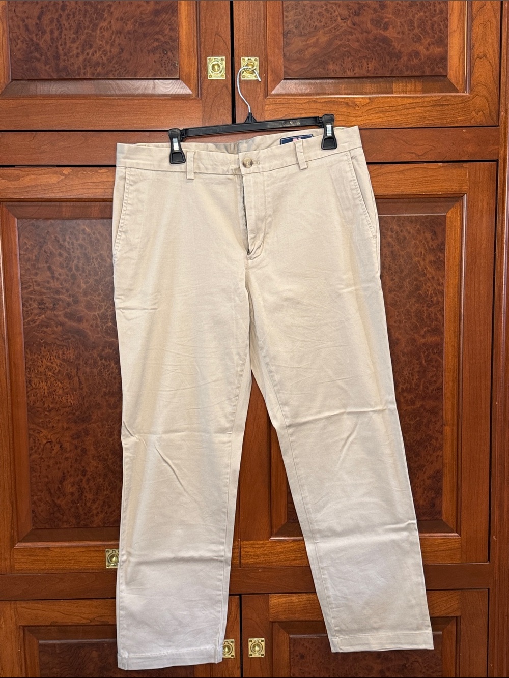 Vineyard Vines Classic breaker pant in Khaki size 33×32